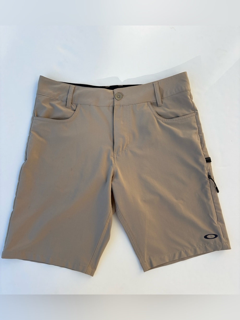 Oakley Men’s Performance Utility Hybrid Golf Shorts Size 32 - Tan / Khaki